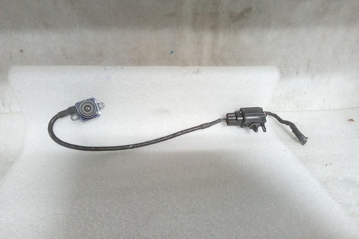 Pre-Owned 2013 Jeep Grand Cherokee Gate Mounted Rear View Camera 56054059AD OEM LKQ (Good)
